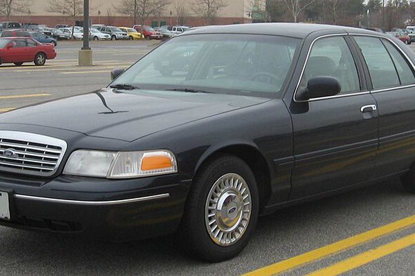 Ford Crown-victoria