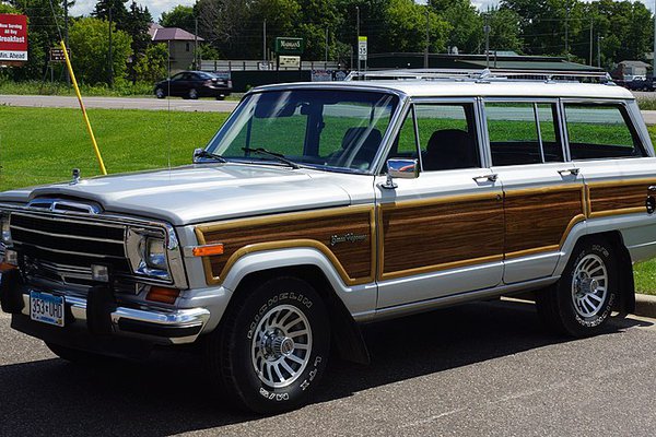 Jeep Wagoneer