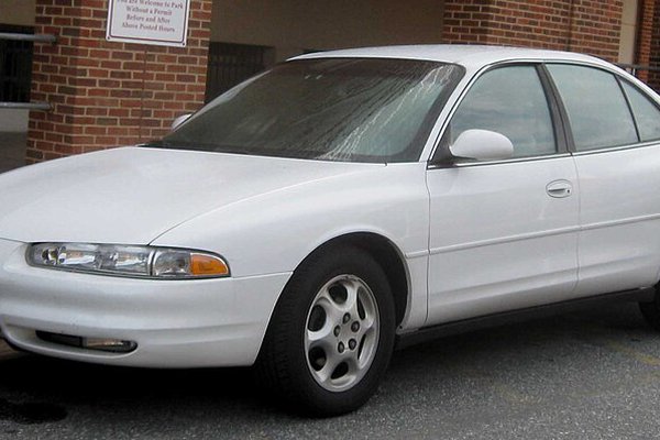 Oldsmobile Intrigue